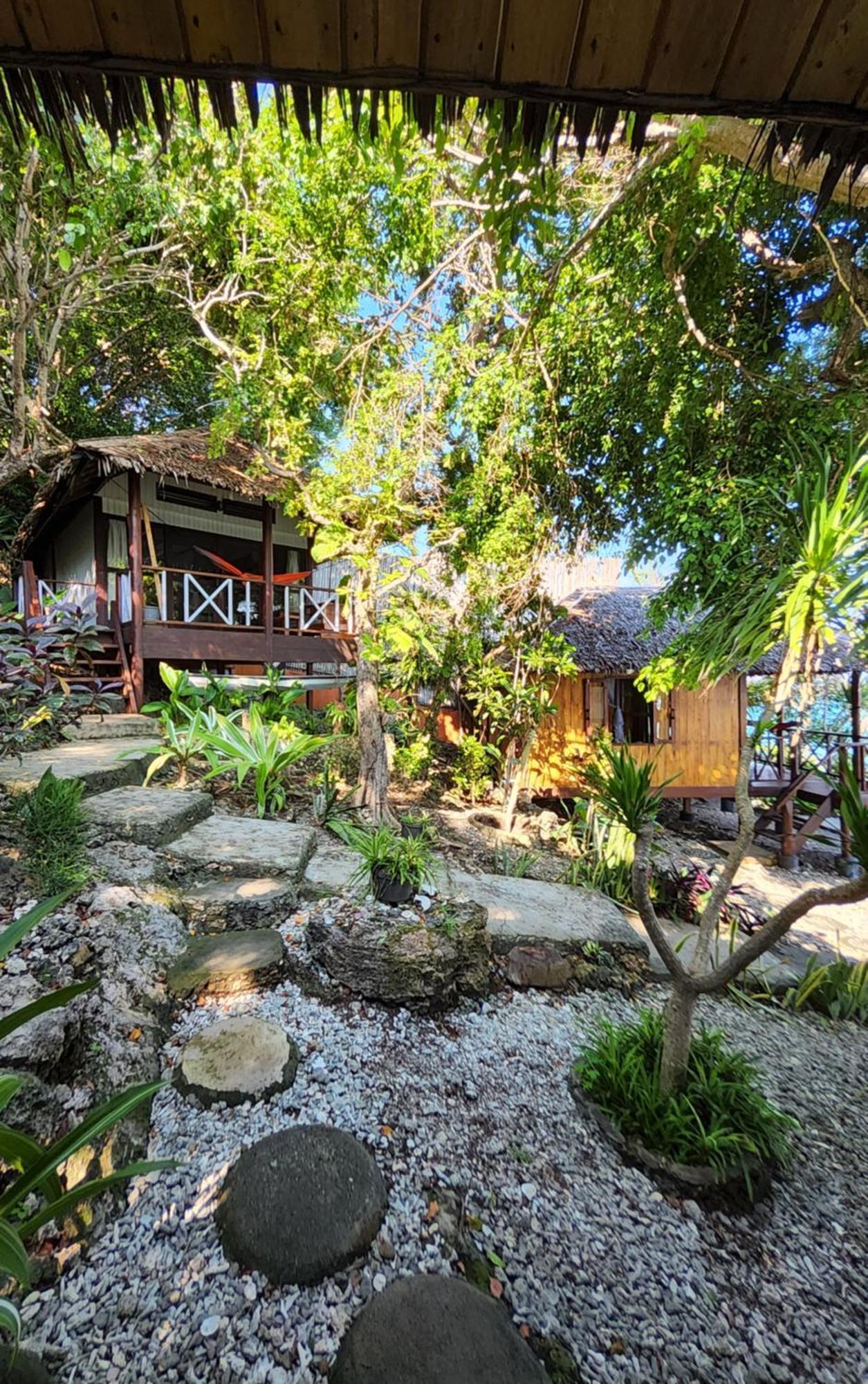 Nini'S Beach Bungalows Bira Exterior photo